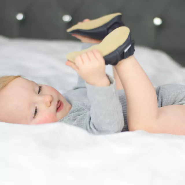 DO YOUNG BABIES NEED SHOES?